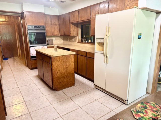4393 W State Highway 7, Crockett, TX 75835