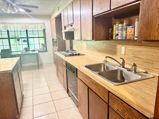 4393 W State Highway 7, Crockett, TX 75835