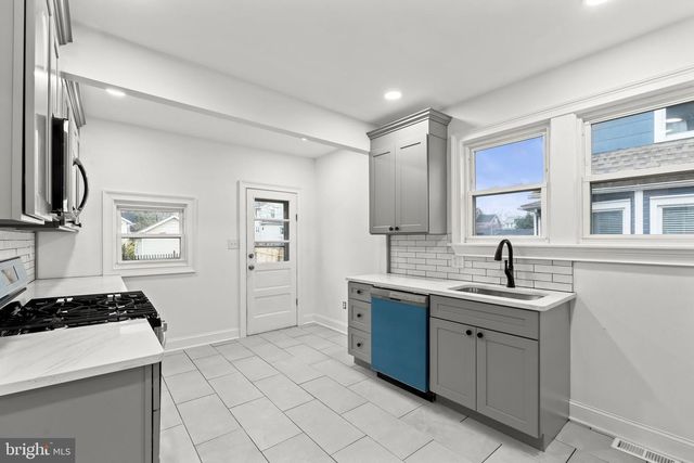 224 S DAVIS ST, Woodbury, NJ 08096
