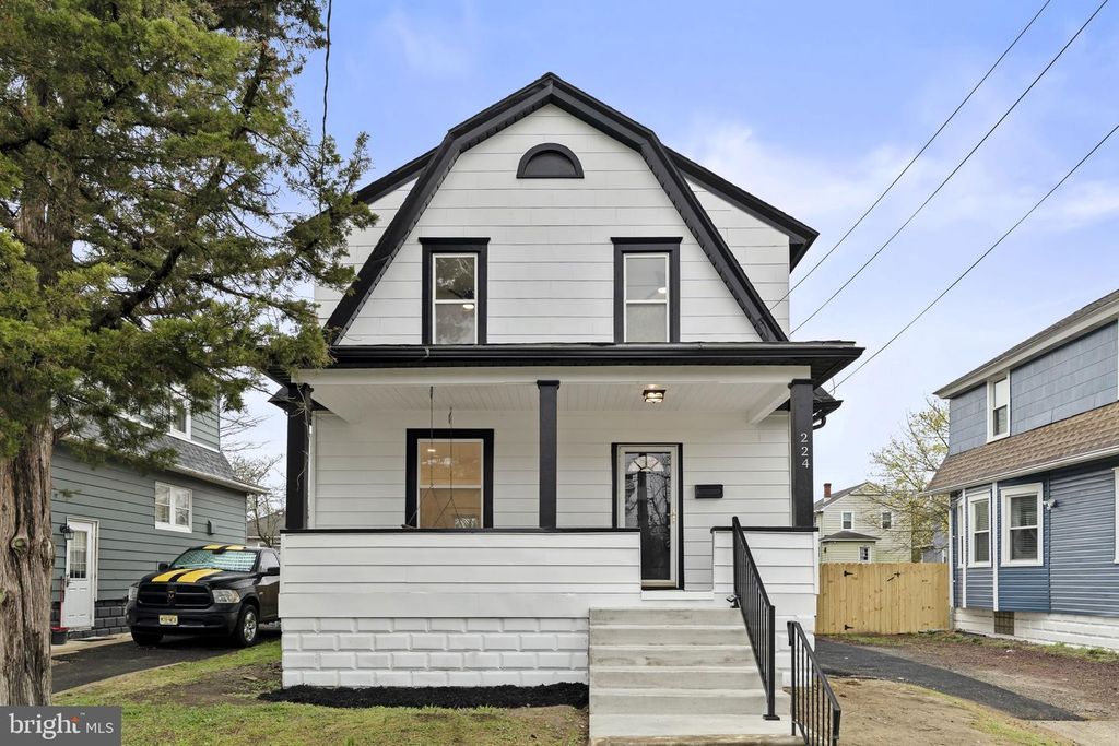 224 S DAVIS ST, Woodbury, NJ 08096