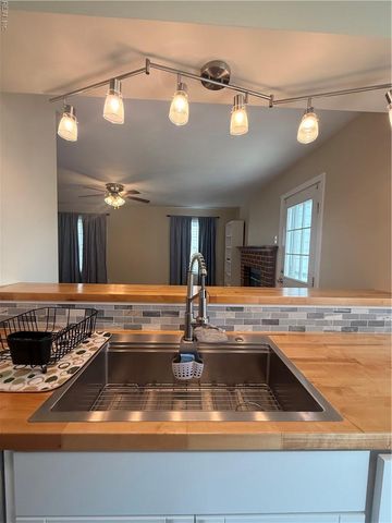 1949 Arlington Arch DR, Virginia Beach, VA 23464