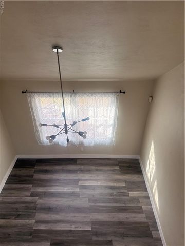 1949 Arlington Arch DR, Virginia Beach, VA 23464