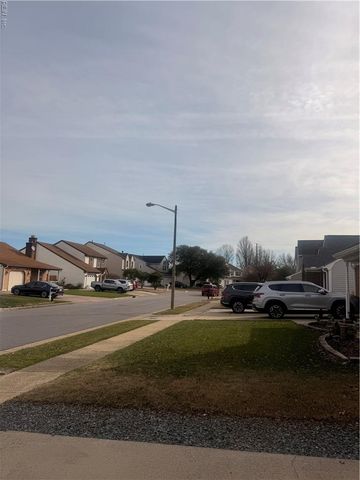 1949 Arlington Arch DR, Virginia Beach, VA 23464