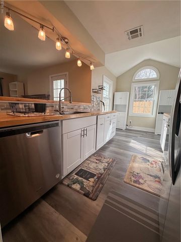 1949 Arlington Arch DR, Virginia Beach, VA 23464