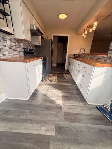 1949 Arlington Arch DR, Virginia Beach, VA 23464