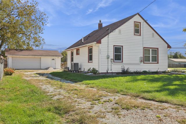 6465 NW 56th Street, Johnston, IA 50131