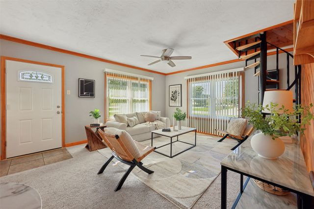 6465 NW 56th Street, Johnston, IA 50131