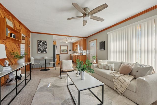 6465 NW 56th Street, Johnston, IA 50131