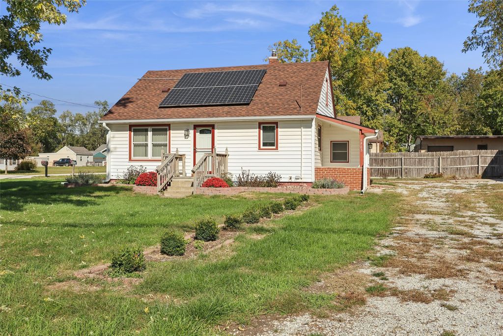 6465 NW 56th Street, Johnston, IA 50131