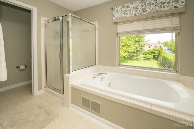 5601 Autumn Wynd Lane, Miami Twp, OH 45150