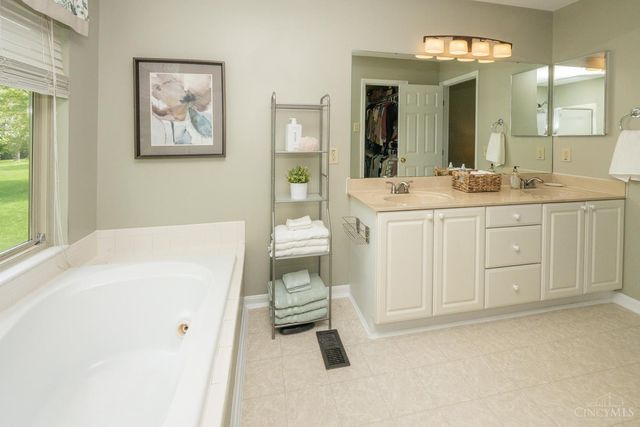 5601 Autumn Wynd Lane, Miami Twp, OH 45150