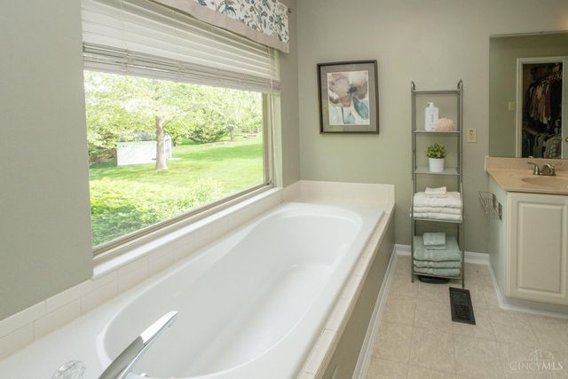 5601 Autumn Wynd Lane, Miami Twp, OH 45150