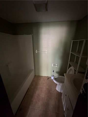 135 S Monmouth Street, Dayton, OH 45403