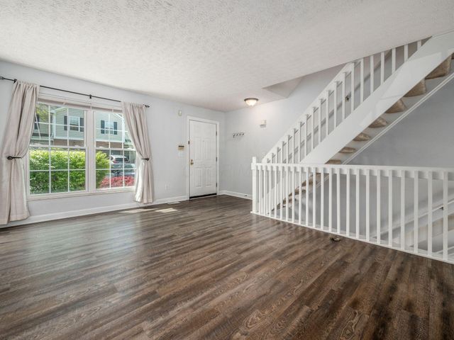 952 Charleston Way Drive, Westerville, OH 43081