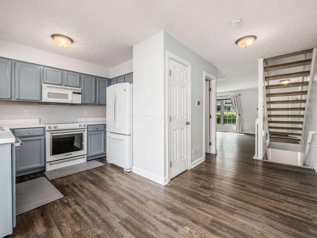 952 Charleston Way Drive, Westerville, OH 43081