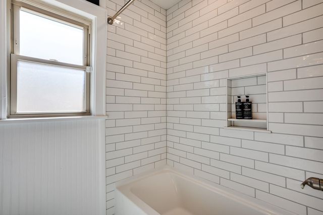 353 N Oliver Ave, Wichita, KS 67208