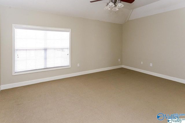 135 Cannes Drive, Brownsboro, AL 35741