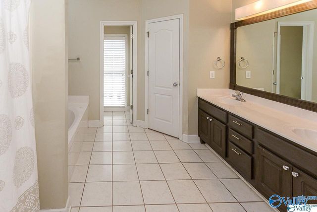 135 Cannes Drive, Brownsboro, AL 35741