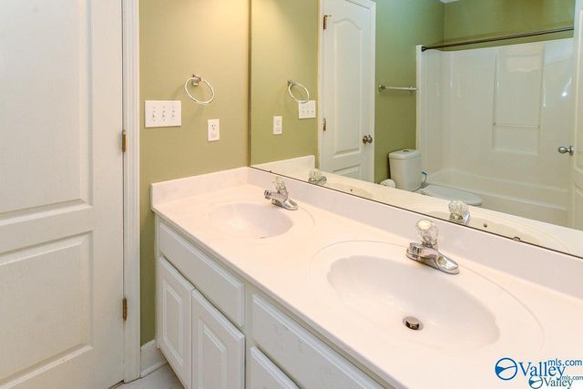 135 Cannes Drive, Brownsboro, AL 35741