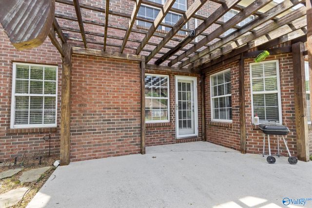 135 Cannes Drive, Brownsboro, AL 35741