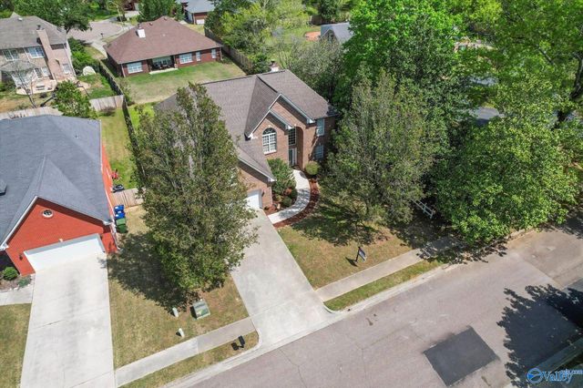 135 Cannes Drive, Brownsboro, AL 35741