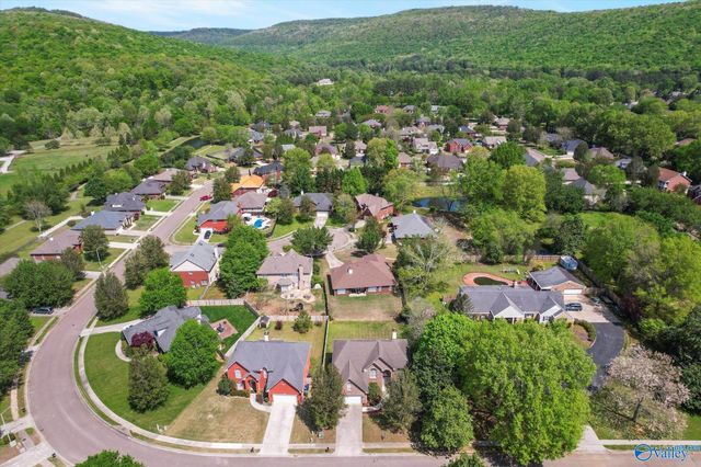 135 Cannes Drive, Brownsboro, AL 35741