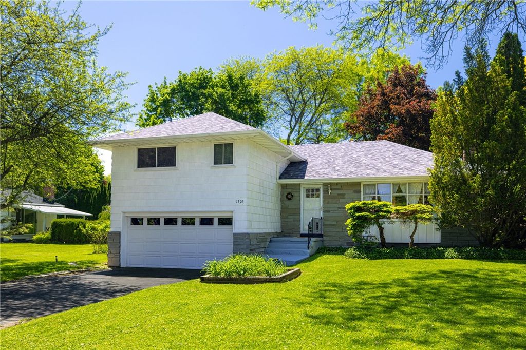 1305 Calkins Road, Henrietta, NY 14534