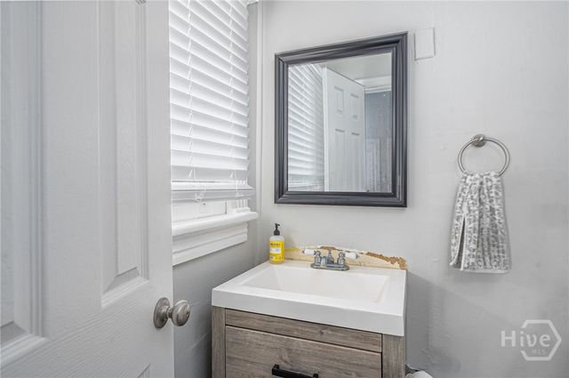 302 E 35th Street, Savannah, GA 31401