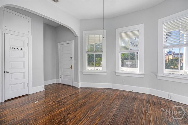 302 E 35th Street, Savannah, GA 31401