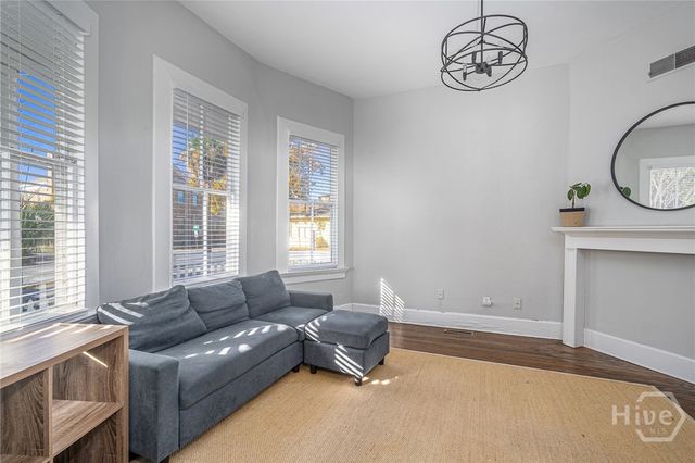 302 E 35th Street, Savannah, GA 31401