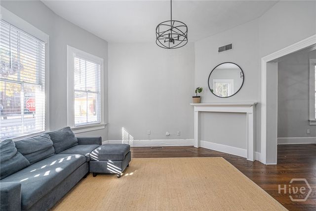 302 E 35th Street, Savannah, GA 31401