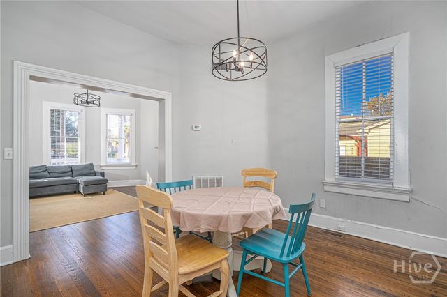 302 E 35th Street, Savannah, GA 31401