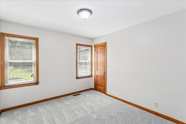 4041 E Bellaire St, Wichita, KS 67218