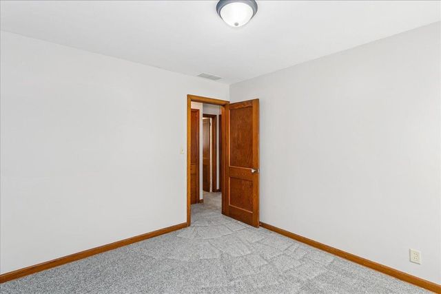 4041 E Bellaire St, Wichita, KS 67218