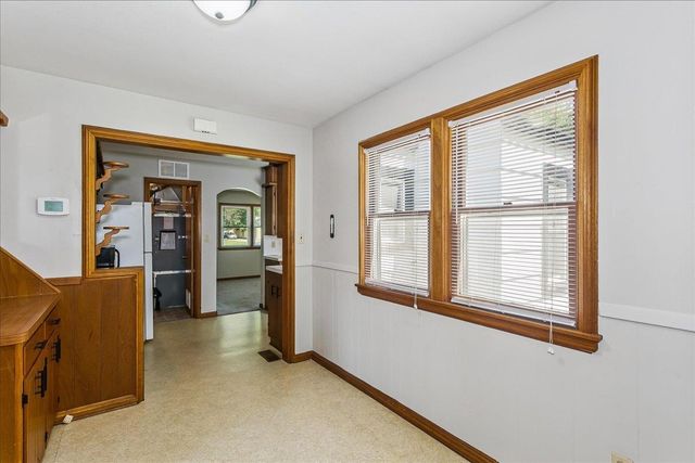 4041 E Bellaire St, Wichita, KS 67218