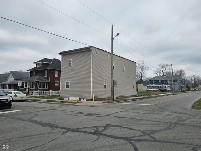 702 W 5th Street, Anderson, IN 46016