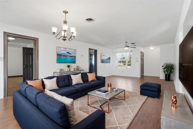 4510 FETROW DRIVE, Orlando, FL 32812