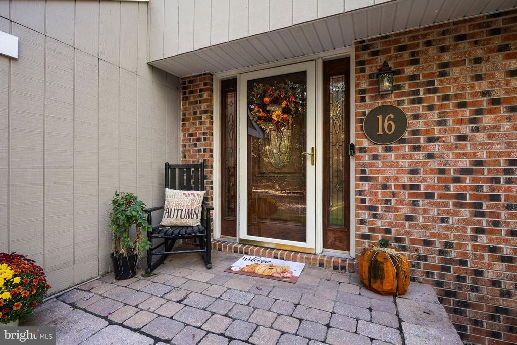 16 CORSHAM DR, MEDFORD, NJ 08055 — photo 2