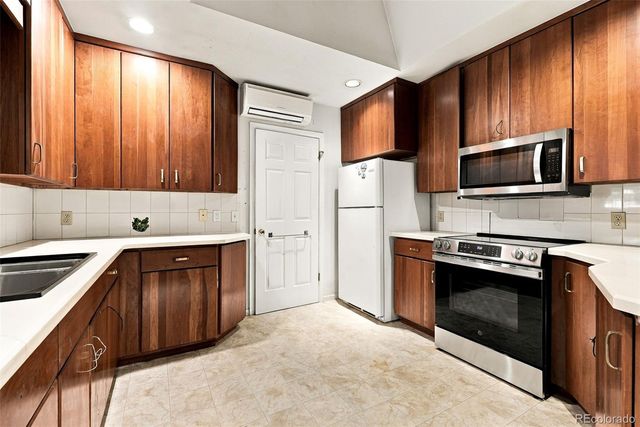 2650 S Pennsylvania Street, Denver, CO 80210