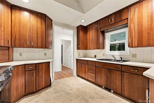 2650 S Pennsylvania Street, Denver, CO 80210