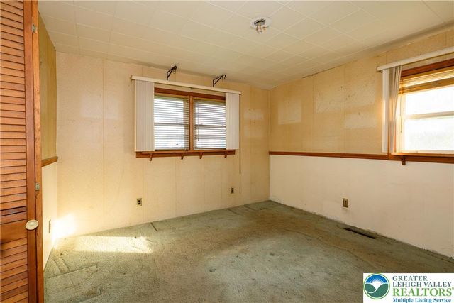 2114 Fireside Drive, Bethlehem City, PA 18018