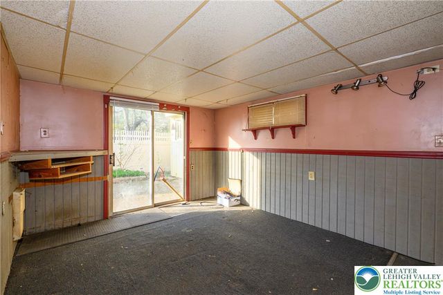 2114 Fireside Drive, Bethlehem City, PA 18018