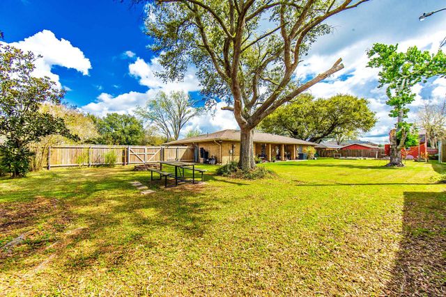 202 South Hidalgo Lane, Thibodaux, LA 70301