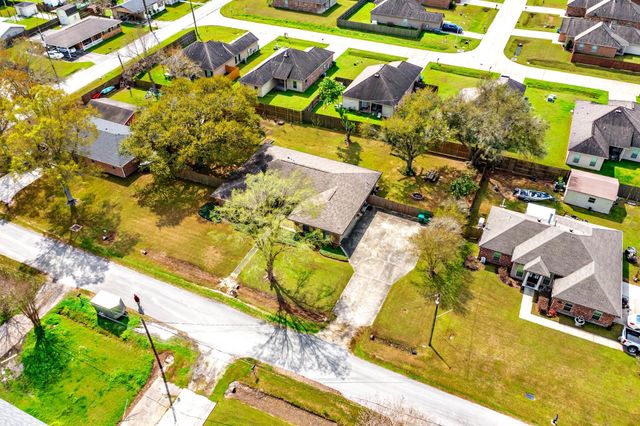 202 South Hidalgo Lane, Thibodaux, LA 70301