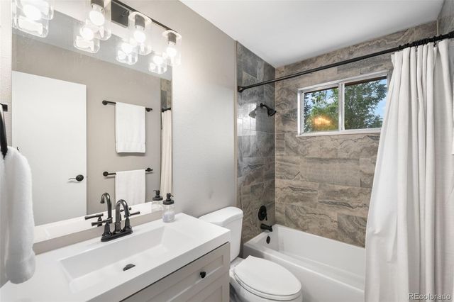 931 S Nome Street, Aurora, CO 80012