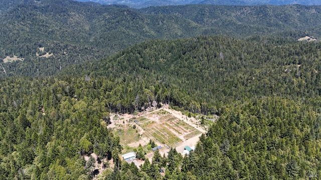 34620 Eureka Hill Rd, Point Arena, CA 95468