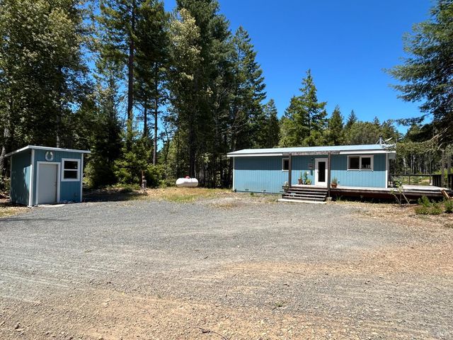 34620 Eureka Hill Rd, Point Arena, CA 95468