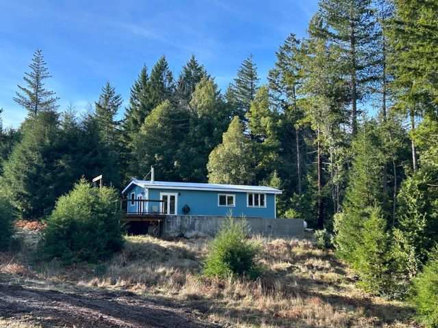 34620 Eureka Hill Rd, Point Arena, CA 95468