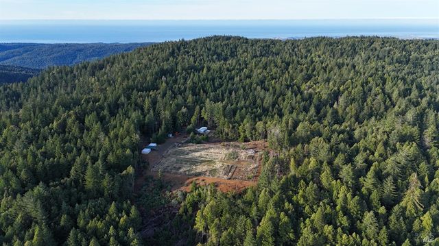 34620 Eureka Hill Rd, Point Arena, CA 95468