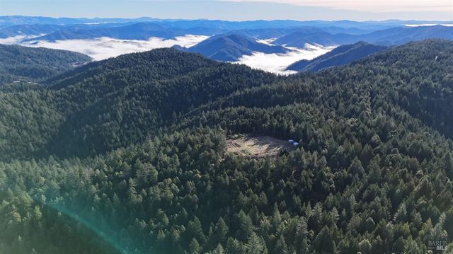 34620 Eureka Hill Rd, Point Arena, CA 95468